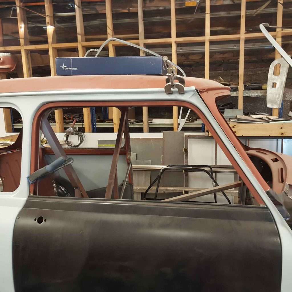 Observing the corner radiuses on the side panel of the 1969 Mini Cooper 998 MkII, owned by Paul Davenport of Plastics4Performance, reveals an absence of quality control. But fret not, we've got it covered! Our team is dedicated to ensuring a flawless fit.